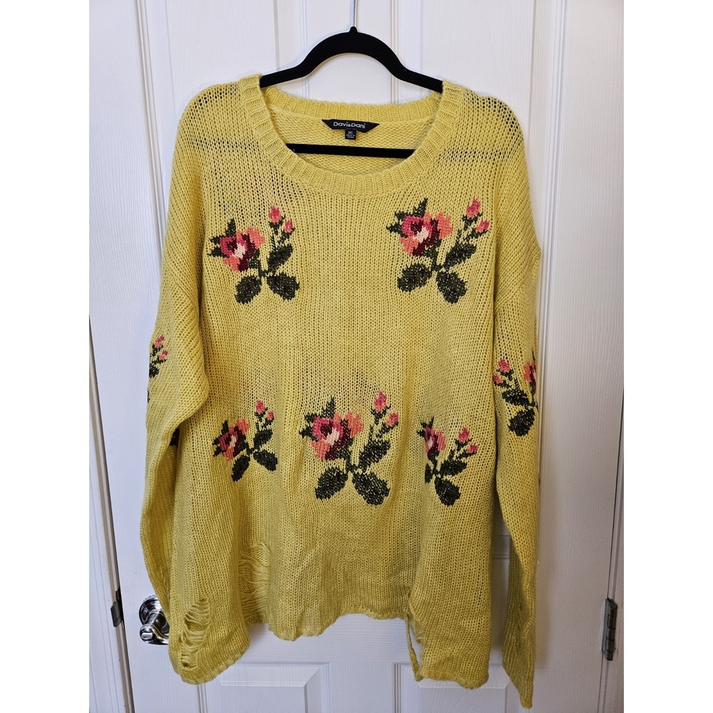 Davi & Dani Factory Distressed Sweater Embroidered Floral Crew Neck, Plus 3XL